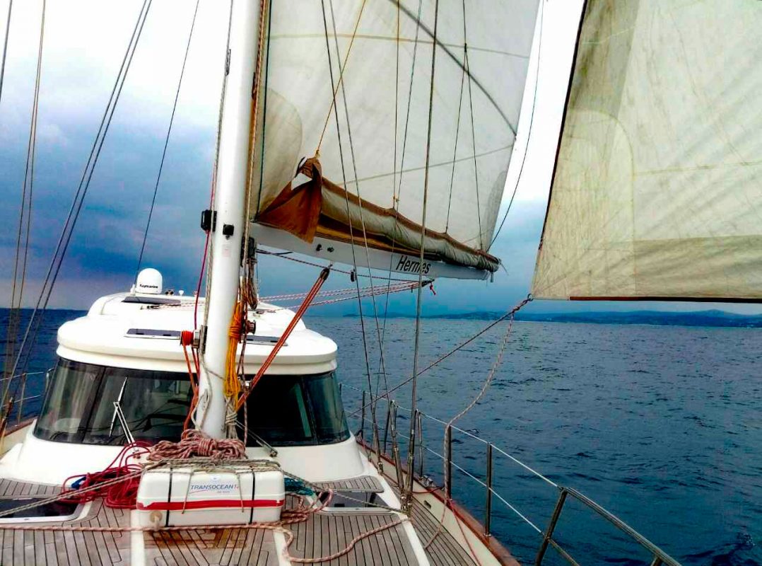 Hermes - яхта на продажу - экстерьер