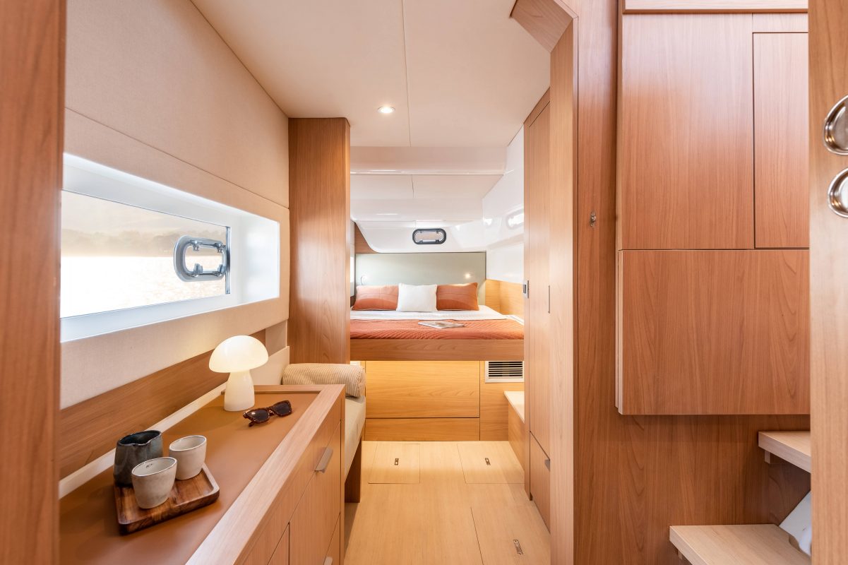 Bali Catsmart Sail - interior