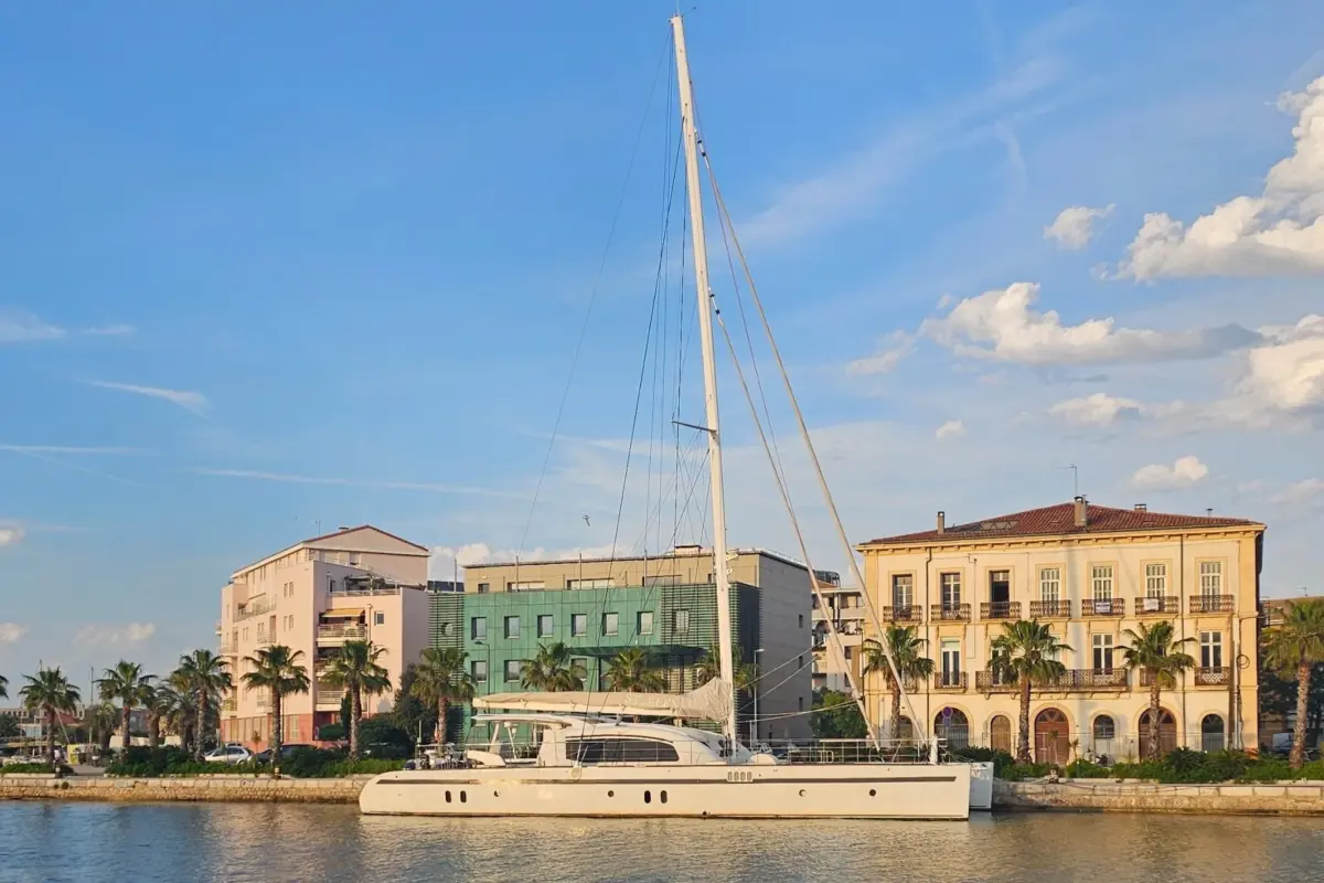 EGObort - Brokerage - 2010 Catana